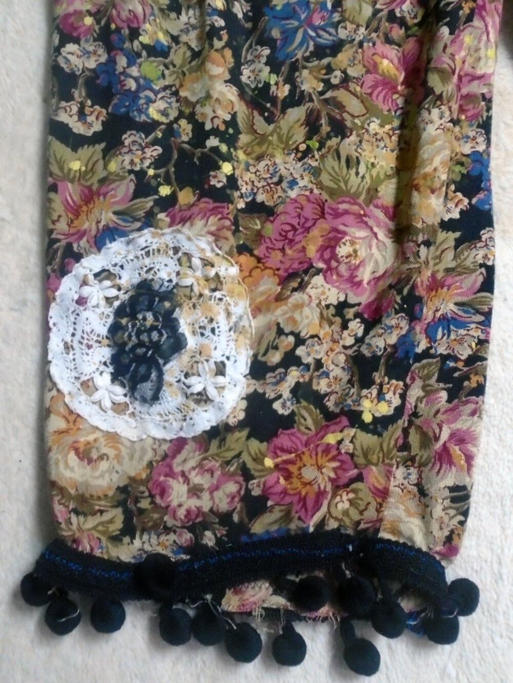 Morigirl Cropped Baggy Pants, Appliques, Paint Splatter - Imperfection Art - Picture 6 of 10